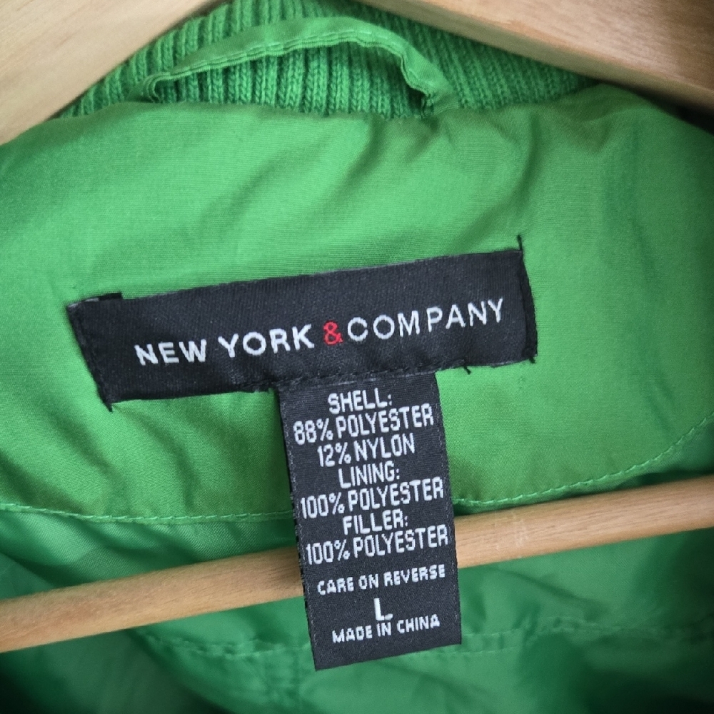 New York & Company Vibrant Green Women's Vest - Picture 3 of 4